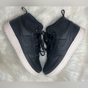 🏴‍☠️Nike Court Vision Mid WNTR mens size 8.5 women’s size 10